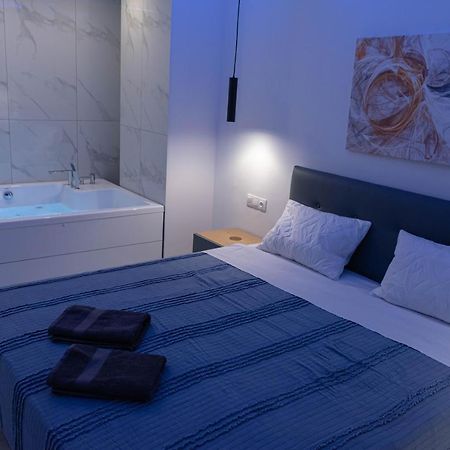 Athens Jacuzzi Apartment Εξωτερικό φωτογραφία