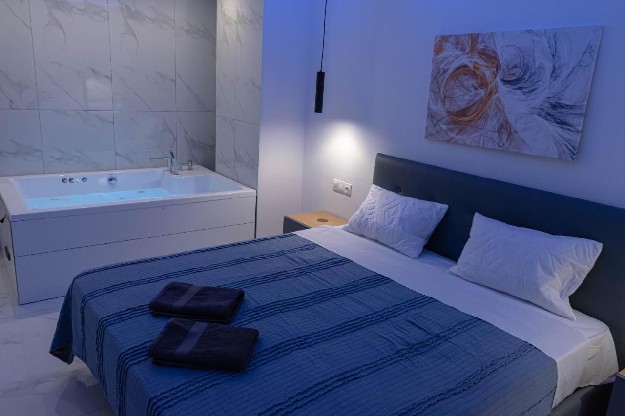 Athens Jacuzzi Apartment Εξωτερικό φωτογραφία