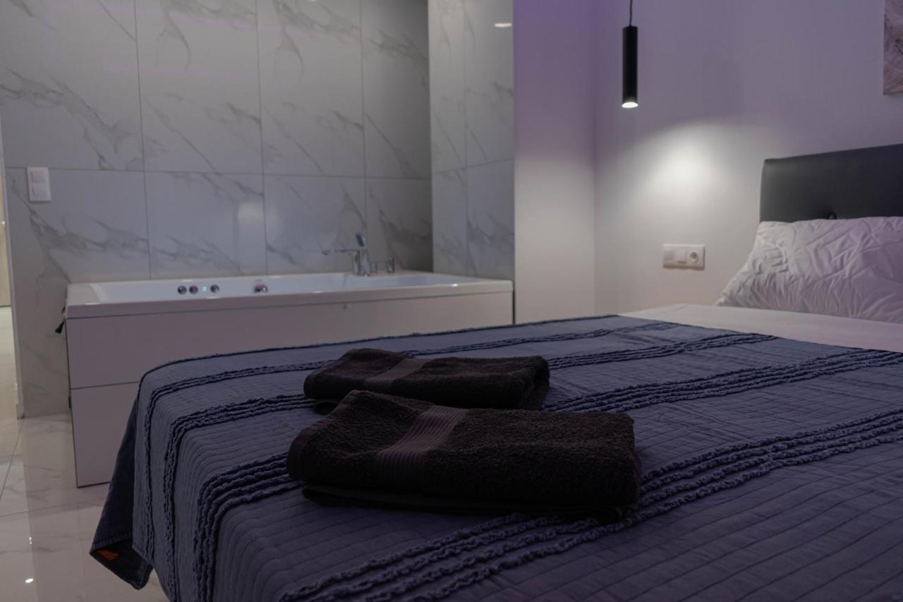 Athens Jacuzzi Apartment Εξωτερικό φωτογραφία